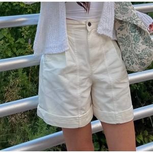 NWT Everlane Tourist Short Cream Cuff Womens Size 6